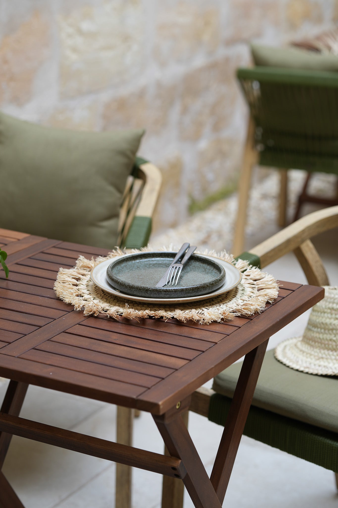 Set de table rond en palme – finition franges en raphia