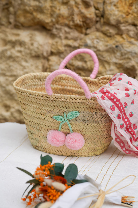 Panier enfant cerise – broderie en laine