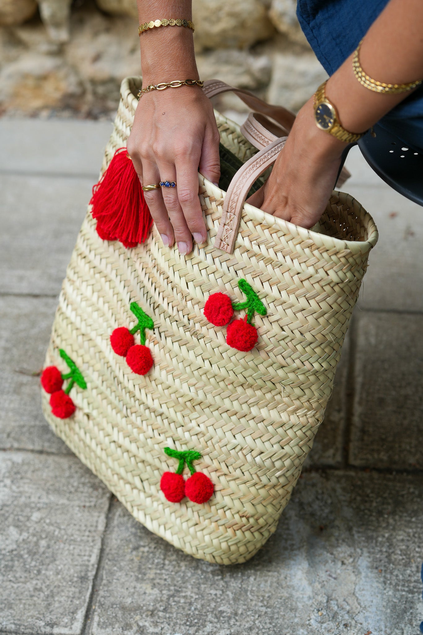 Sac cerises brodé à la main