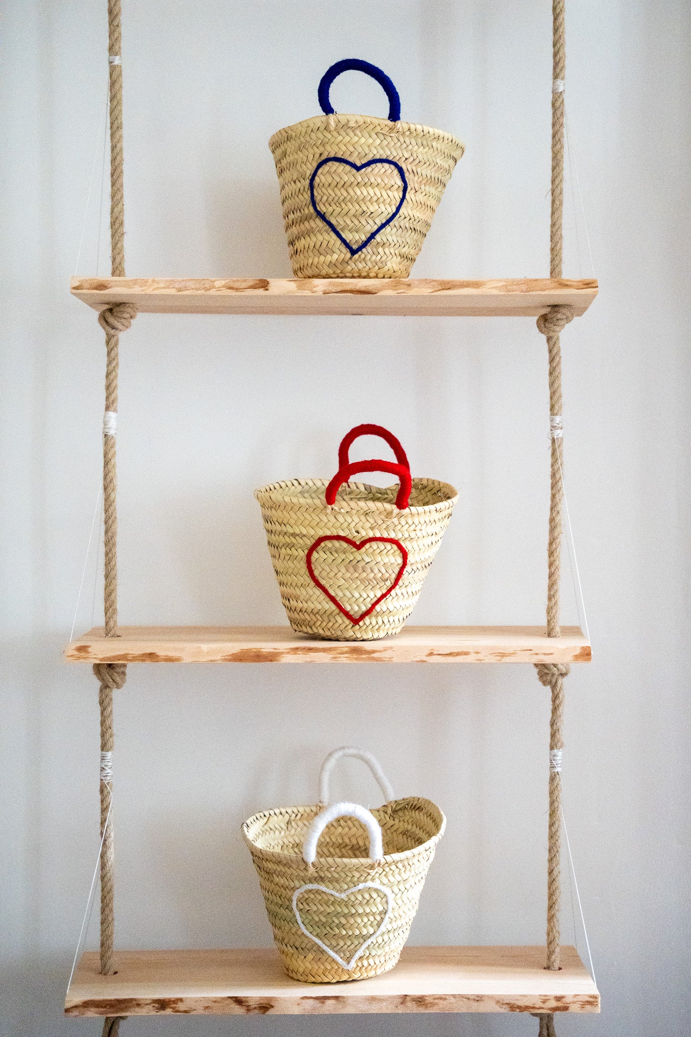 Petit panier enfant - broderie laine & anses colorées