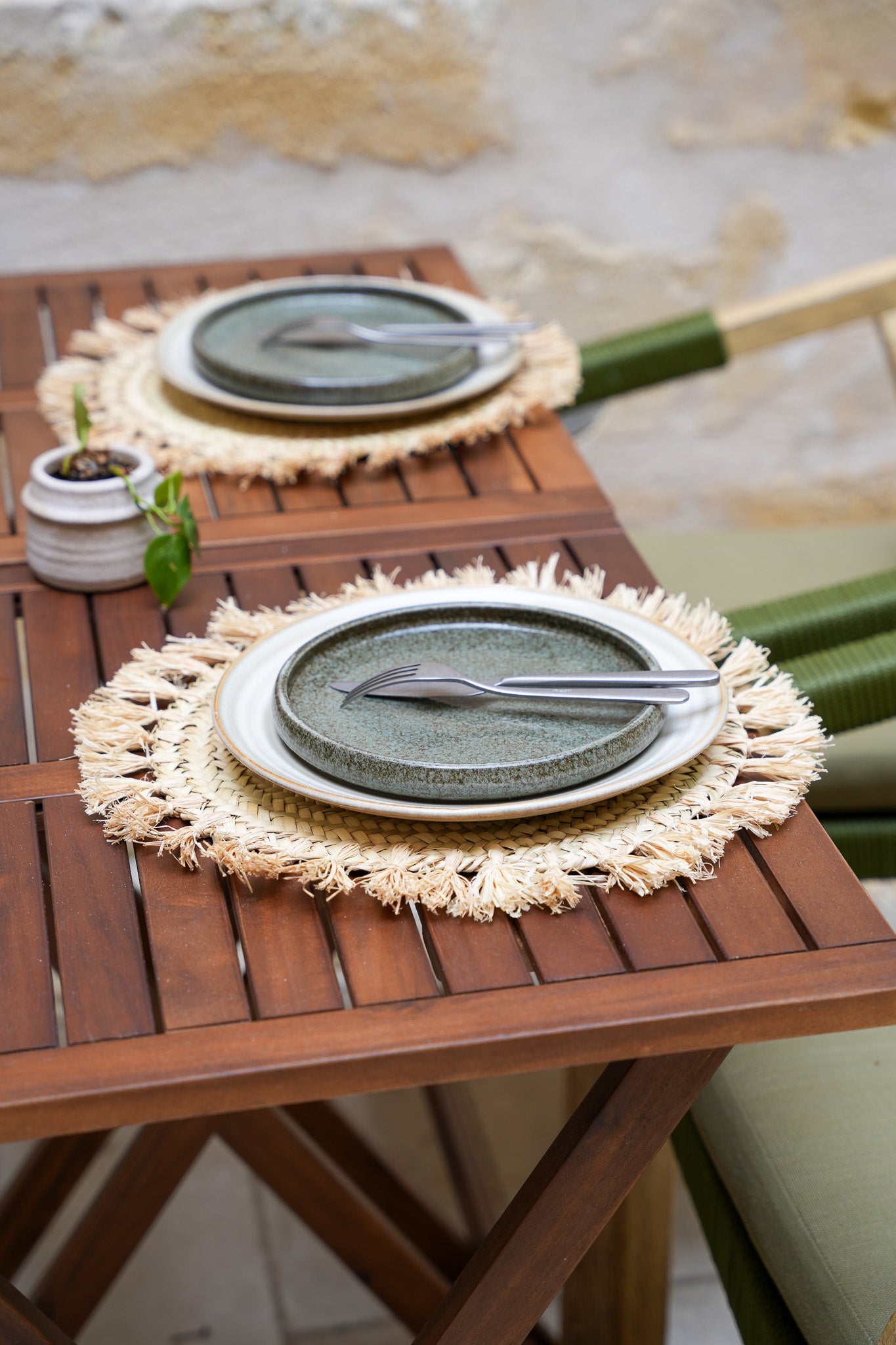 Set de table rond en palme – finition franges en raphia